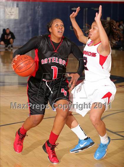 Thumbnail 3 in Bellarmine-Jefferson vs. Antelope Valley (CIF SS Playoffs) photogallery.