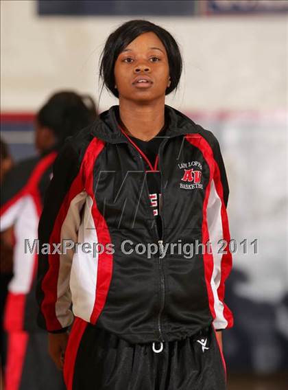 Thumbnail 1 in Bellarmine-Jefferson vs. Antelope Valley (CIF SS Playoffs) photogallery.