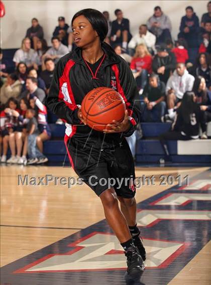 Thumbnail 1 in Bellarmine-Jefferson vs. Antelope Valley (CIF SS Playoffs) photogallery.
