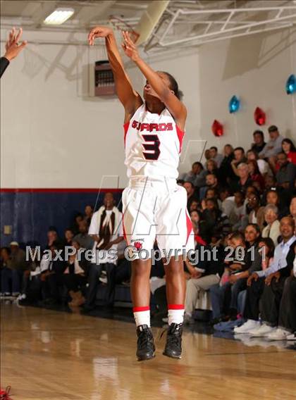 Thumbnail 2 in Bellarmine-Jefferson vs. Antelope Valley (CIF SS Playoffs) photogallery.