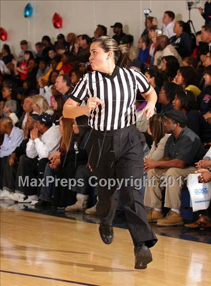 Thumbnail 2 in Bellarmine-Jefferson vs. Antelope Valley (CIF SS Playoffs) photogallery.