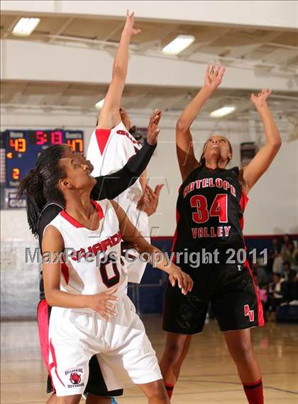 Thumbnail 2 in Bellarmine-Jefferson vs. Antelope Valley (CIF SS Playoffs) photogallery.