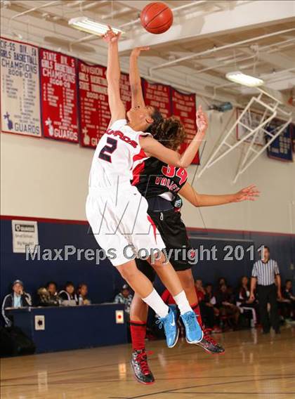 Thumbnail 1 in Bellarmine-Jefferson vs. Antelope Valley (CIF SS Playoffs) photogallery.