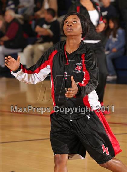 Thumbnail 3 in Bellarmine-Jefferson vs. Antelope Valley (CIF SS Playoffs) photogallery.