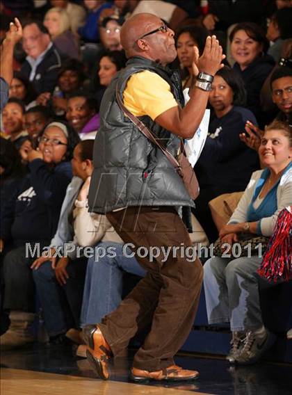Thumbnail 2 in Bellarmine-Jefferson vs. Antelope Valley (CIF SS Playoffs) photogallery.