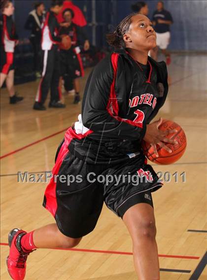 Thumbnail 1 in Bellarmine-Jefferson vs. Antelope Valley (CIF SS Playoffs) photogallery.