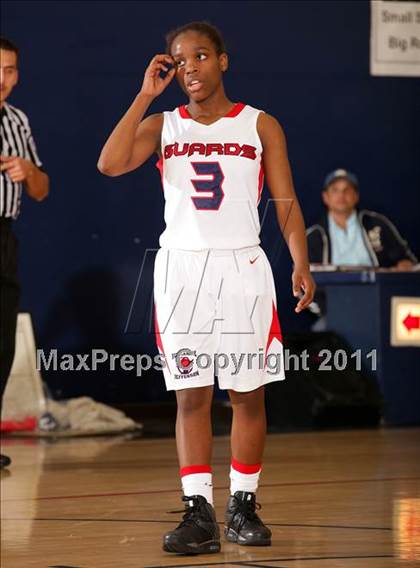 Thumbnail 2 in Bellarmine-Jefferson vs. Antelope Valley (CIF SS Playoffs) photogallery.