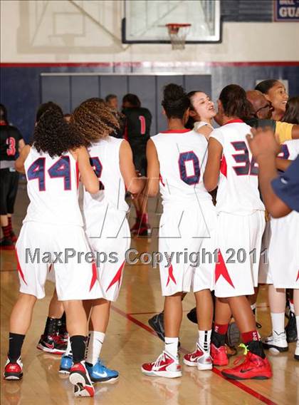Thumbnail 2 in Bellarmine-Jefferson vs. Antelope Valley (CIF SS Playoffs) photogallery.