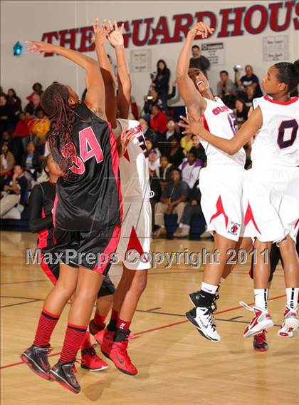 Thumbnail 2 in Bellarmine-Jefferson vs. Antelope Valley (CIF SS Playoffs) photogallery.