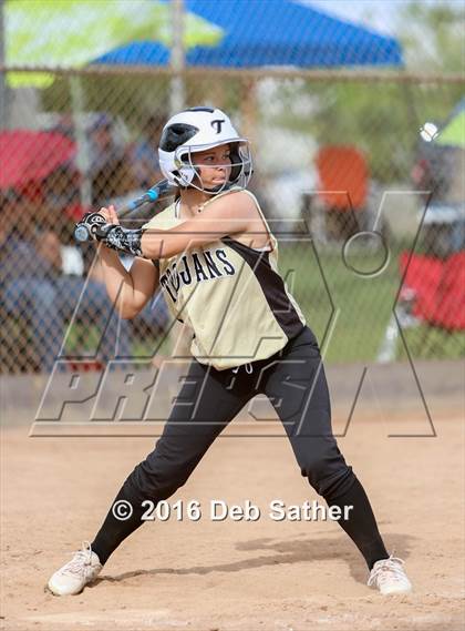 Thumbnail 2 in Aquinas vs Yucca Valley photogallery.