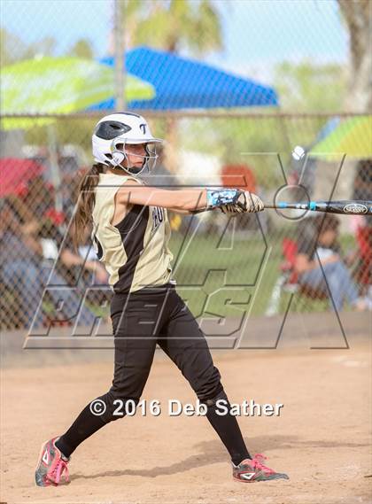Thumbnail 2 in Aquinas vs Yucca Valley photogallery.