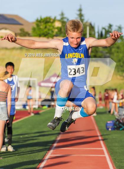 Thumbnail 2 in SacTown Races (Triple Jump and Shot Put) photogallery.