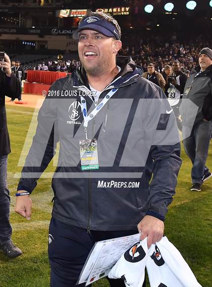 Thumbnail 3 in Mater Dei vs. St. John Bosco (CIF SS Division 1 Final) photogallery.