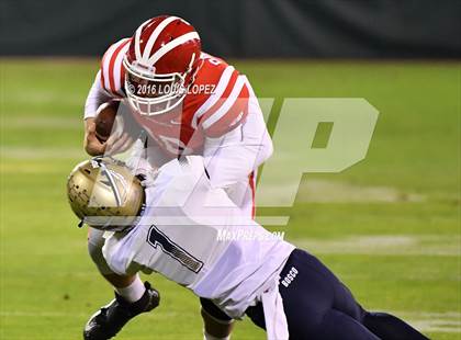 Thumbnail 3 in Mater Dei vs. St. John Bosco (CIF SS Division 1 Final) photogallery.