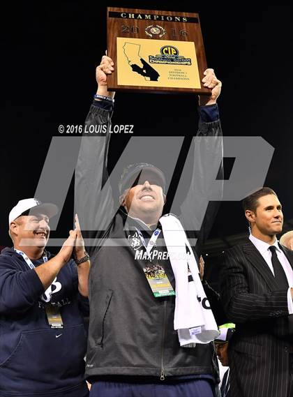 Thumbnail 2 in Mater Dei vs. St. John Bosco (CIF SS Division 1 Final) photogallery.