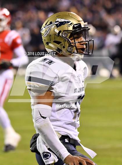 Thumbnail 3 in Mater Dei vs. St. John Bosco (CIF SS Division 1 Final) photogallery.