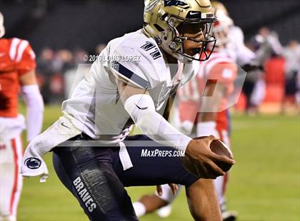 Thumbnail 3 in Mater Dei vs. St. John Bosco (CIF SS Division 1 Final) photogallery.