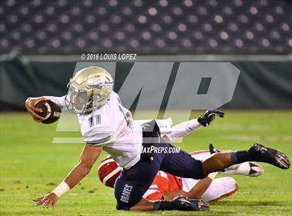 Thumbnail 3 in Mater Dei vs. St. John Bosco (CIF SS Division 1 Final) photogallery.