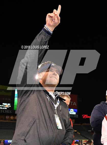 Thumbnail 2 in Mater Dei vs. St. John Bosco (CIF SS Division 1 Final) photogallery.