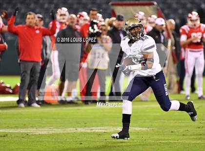 Thumbnail 1 in Mater Dei vs. St. John Bosco (CIF SS Division 1 Final) photogallery.