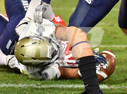 Thumbnail 3 in Mater Dei vs. St. John Bosco (CIF SS Division 1 Final) photogallery.