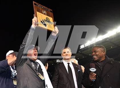 Thumbnail 3 in Mater Dei vs. St. John Bosco (CIF SS Division 1 Final) photogallery.