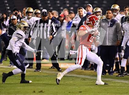 Thumbnail 3 in Mater Dei vs. St. John Bosco (CIF SS Division 1 Final) photogallery.