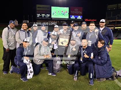 Thumbnail 2 in Mater Dei vs. St. John Bosco (CIF SS Division 1 Final) photogallery.