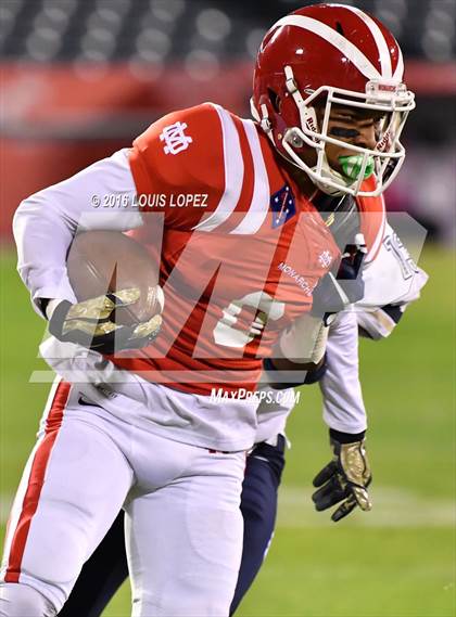 Thumbnail 2 in Mater Dei vs. St. John Bosco (CIF SS Division 1 Final) photogallery.