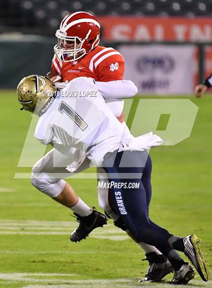 Thumbnail 1 in Mater Dei vs. St. John Bosco (CIF SS Division 1 Final) photogallery.