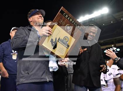 Thumbnail 2 in Mater Dei vs. St. John Bosco (CIF SS Division 1 Final) photogallery.