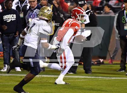 Thumbnail 3 in Mater Dei vs. St. John Bosco (CIF SS Division 1 Final) photogallery.