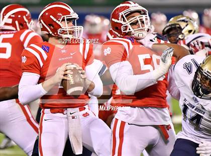 Thumbnail 2 in Mater Dei vs. St. John Bosco (CIF SS Division 1 Final) photogallery.