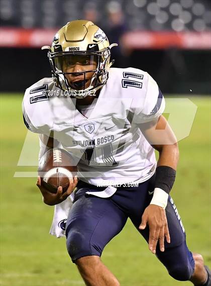 Thumbnail 1 in Mater Dei vs. St. John Bosco (CIF SS Division 1 Final) photogallery.