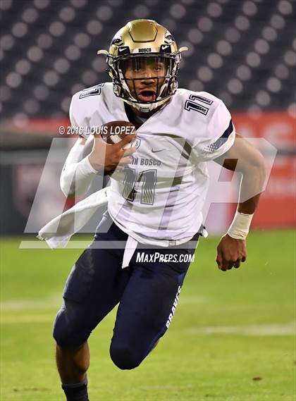 Thumbnail 2 in Mater Dei vs. St. John Bosco (CIF SS Division 1 Final) photogallery.