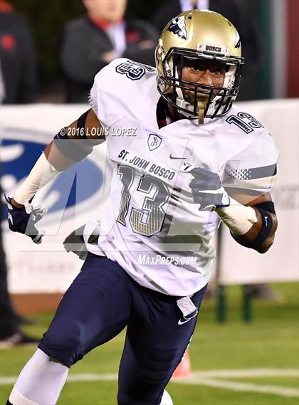 Thumbnail 1 in Mater Dei vs. St. John Bosco (CIF SS Division 1 Final) photogallery.