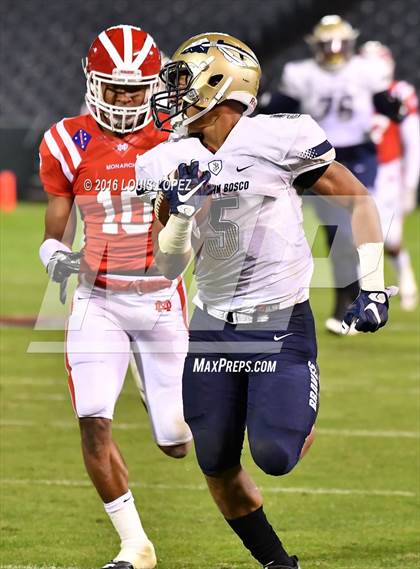 Thumbnail 2 in Mater Dei vs. St. John Bosco (CIF SS Division 1 Final) photogallery.
