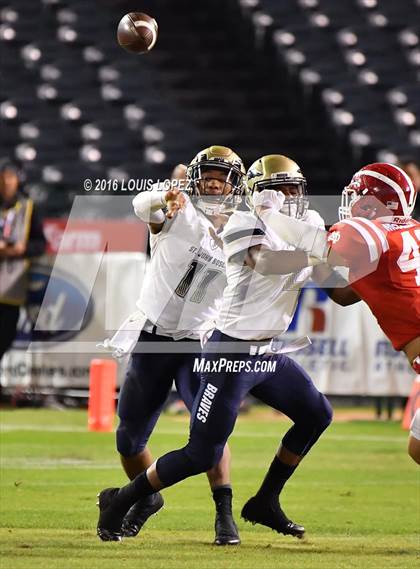 Thumbnail 1 in Mater Dei vs. St. John Bosco (CIF SS Division 1 Final) photogallery.