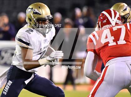 Thumbnail 3 in Mater Dei vs. St. John Bosco (CIF SS Division 1 Final) photogallery.