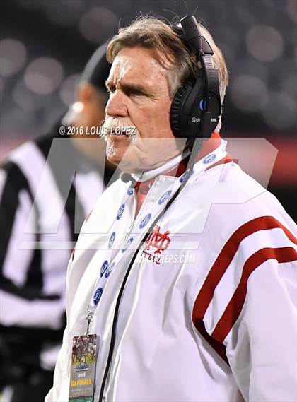 Thumbnail 2 in Mater Dei vs. St. John Bosco (CIF SS Division 1 Final) photogallery.