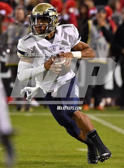 Thumbnail 3 in Mater Dei vs. St. John Bosco (CIF SS Division 1 Final) photogallery.