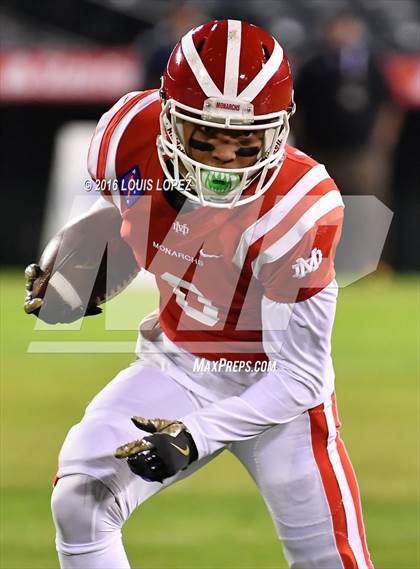 Thumbnail 2 in Mater Dei vs. St. John Bosco (CIF SS Division 1 Final) photogallery.