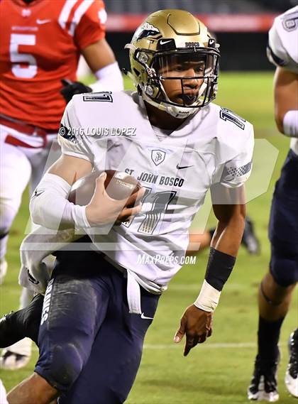 Thumbnail 2 in Mater Dei vs. St. John Bosco (CIF SS Division 1 Final) photogallery.