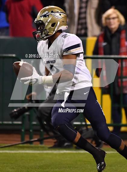 Thumbnail 3 in Mater Dei vs. St. John Bosco (CIF SS Division 1 Final) photogallery.