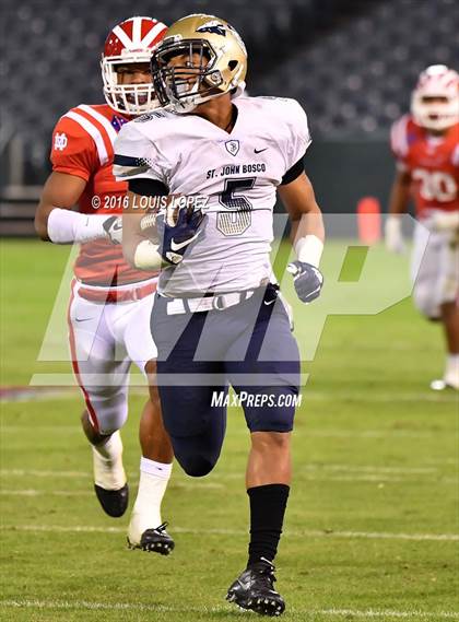 Thumbnail 2 in Mater Dei vs. St. John Bosco (CIF SS Division 1 Final) photogallery.