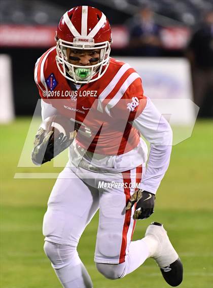 Thumbnail 3 in Mater Dei vs. St. John Bosco (CIF SS Division 1 Final) photogallery.