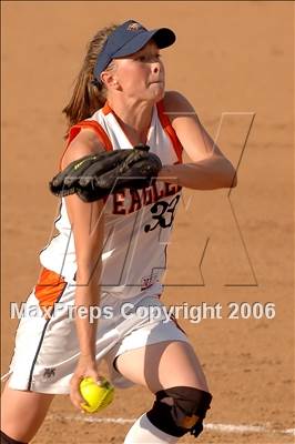 Thumbnail 2 in Chaminade vs Warren (D4 Section Final) photogallery.