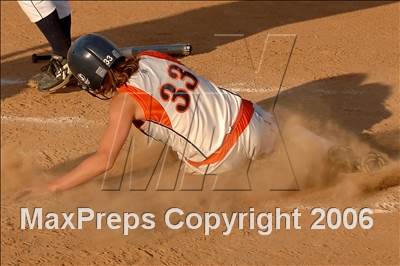 Thumbnail 2 in Chaminade vs Warren (D4 Section Final) photogallery.