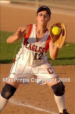 Thumbnail 2 in Chaminade vs Warren (D4 Section Final) photogallery.