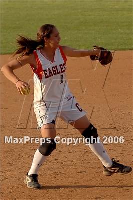 Thumbnail 2 in Chaminade vs Warren (D4 Section Final) photogallery.